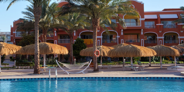 Proyectos Construcción de Piscinas Alicante · Piscinas para Comunidades Vecinos / Propietarios